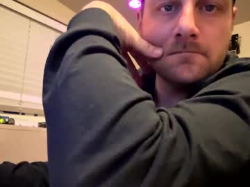 Bigstraighttree Chaturbate stream image from February 05, 2025