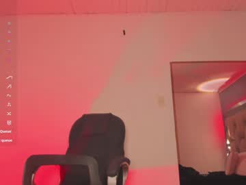 Emmily_Savage Chaturbate stream image from February 05, 2025