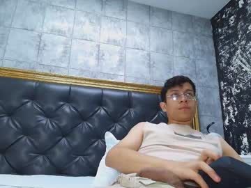 Agarevans Chaturbate stream image from February 05, 2025