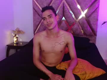 Santi_Ruby Chaturbate stream image from February 05, 2025