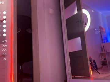 Innocent_Melissa Chaturbate stream image from February 05, 2025