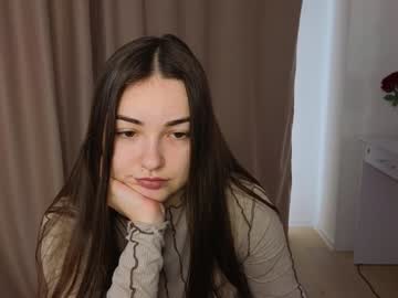 Littleroxyyy Chaturbate stream image from February 05, 2025