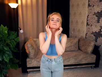 Henriettabluitt Chaturbate stream image from February 05, 2025