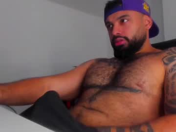 Latinwolfbi Chaturbate stream image from February 05, 2025