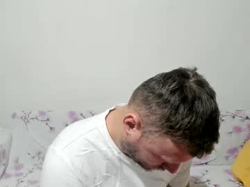 Alexyno2020 Chaturbate stream image from February 05, 2025