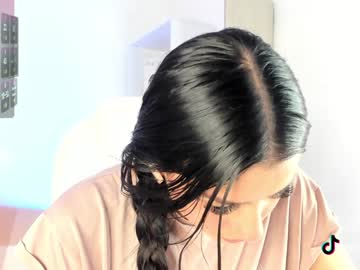 Nattaly_Adams Chaturbate stream image from February 05, 2025