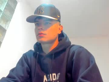 Dylanlatino Chaturbate stream image from February 05, 2025