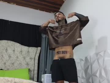 John_And_Louis Chaturbate stream image from February 05, 2025