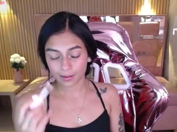 Lilith_Petit_Sub Chaturbate stream image from February 05, 2025