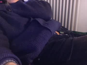 Mynakedbeach Chaturbate stream image from February 05, 2025