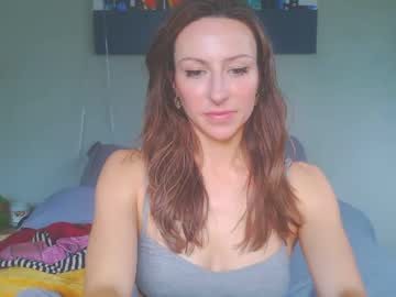 Bellabaxxxter Chaturbate stream image from February 05, 2025