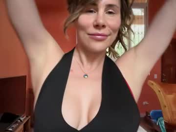 Novafoxx Chaturbate stream image from February 05, 2025