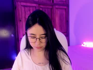 Alicee_2 Chaturbate stream image from February 05, 2025