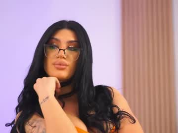 Glasseswithasstitude Chaturbate stream image from February 05, 2025