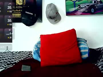 Julian_Tattoo Chaturbate stream image from February 05, 2025