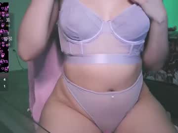 Moxiexfoxie Chaturbate stream image from February 05, 2025