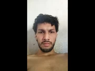 Roskof69 Chaturbate stream image from February 05, 2025