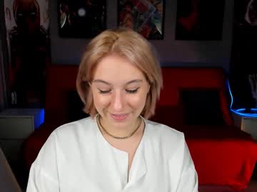 Elyaraiden Chaturbate stream image from February 05, 2025