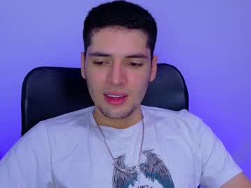 Emilionavarroz Chaturbate stream image from February 05, 2025