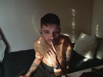 Jackdesfeux Chaturbate stream image from February 05, 2025