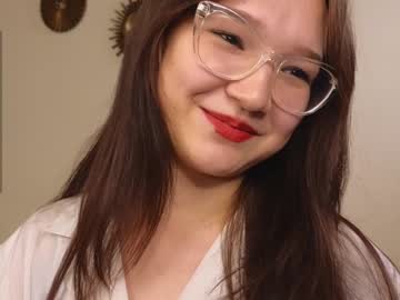 Lynngroves Chaturbate stream image from February 05, 2025