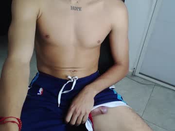King_Mike19 Chaturbate stream image from February 05, 2025