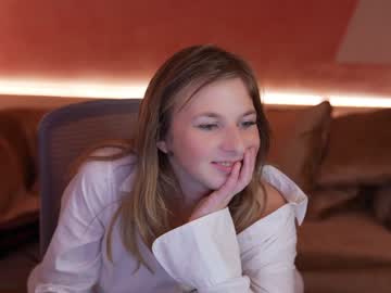 Maybelline_Newyork Chaturbate stream image from February 05, 2025