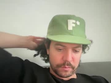 Tyleruzi Chaturbate stream image from February 05, 2025