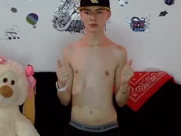 Fenixx_777 Chaturbate stream image from February 05, 2025