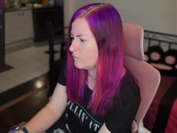 Gennyrock Chaturbate stream image from February 05, 2025