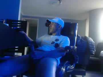 Serioyhetero19 Chaturbate stream image from February 05, 2025