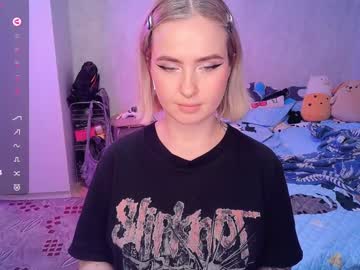 Shyfoxxxy Chaturbate stream image from February 05, 2025