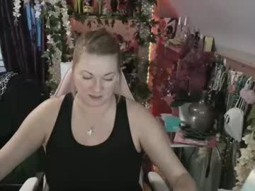 Solesticia Chaturbate stream image from February 05, 2025