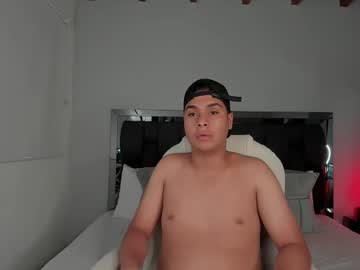 Tommy_Reina Chaturbate stream image from February 05, 2025