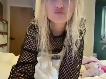 Honeybun_Z Chaturbate stream image from February 05, 2025
