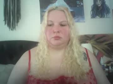 Kinkykarmenxxx Chaturbate stream image from February 05, 2025