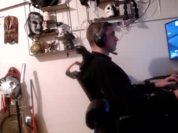 Hotkinkytat Chaturbate stream image from February 06, 2025