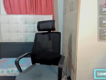 Melina_Cameron Chaturbate stream image from February 06, 2025
