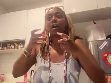 Chocolatecakequeen Chaturbate stream image from February 06, 2025