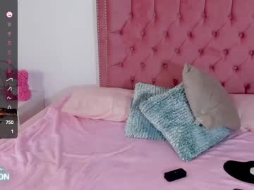 Evelyncooper0 Chaturbate stream image from February 06, 2025
