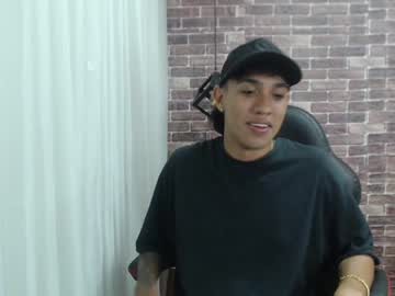 Adamcoox Chaturbate stream image from February 06, 2025