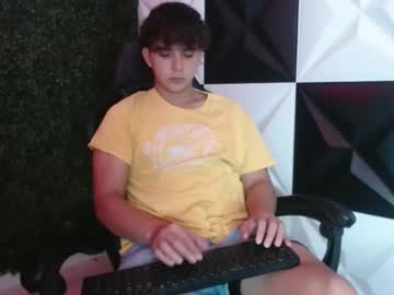 Dani_Cumboy Chaturbate stream image from February 06, 2025