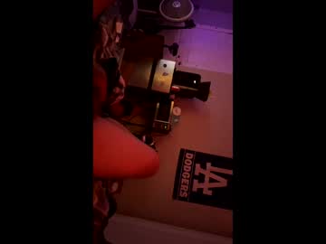 Bobbito562 Chaturbate stream image from February 06, 2025