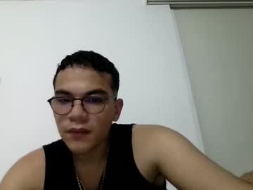 Papifranc01 Chaturbate stream image from February 06, 2025