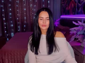 Adelinasmart Chaturbate stream image from February 06, 2025