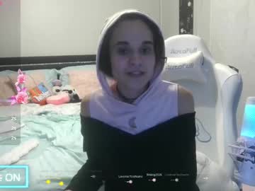 Tyra_Liana Chaturbate stream image from February 06, 2025