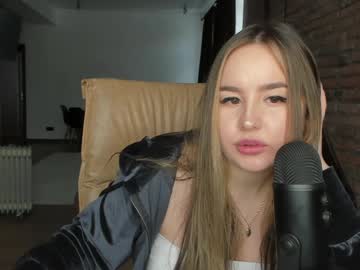 1loly Chaturbate stream image from February 06, 2025