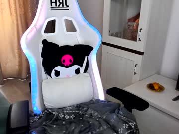 Eveeevian Chaturbate stream image from February 06, 2025
