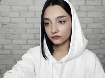 Veryveryshygirl Chaturbate stream image from February 06, 2025