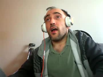 Bentish Chaturbate stream image from February 06, 2025